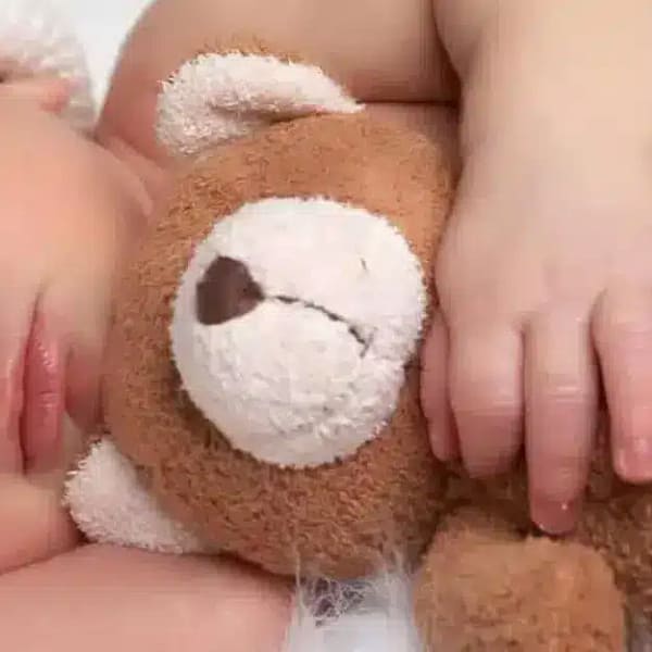Neugeborenes-Baby-schläft