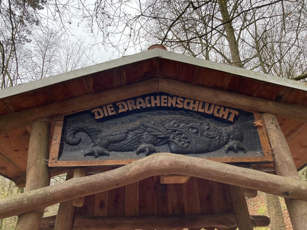 Eingang zur Drachenschlucht in Thüringen bei Eisenach.