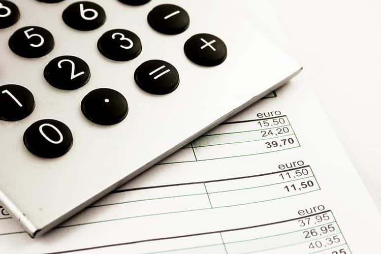 Einnahmen und Ausgaben mit Haushaltsbuch und Haushaltsplan überwachen